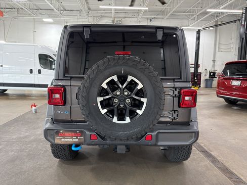 Used 2025 Jeep Wrangler Unlimited Rubicon 4xe w/ Safety Group AWD/4WD image 5