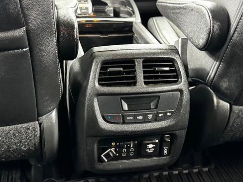 Used 2017 Honda Pilot Touring image 39