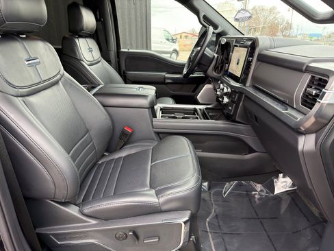 Used 2025 Ford F350 Platinum image 39