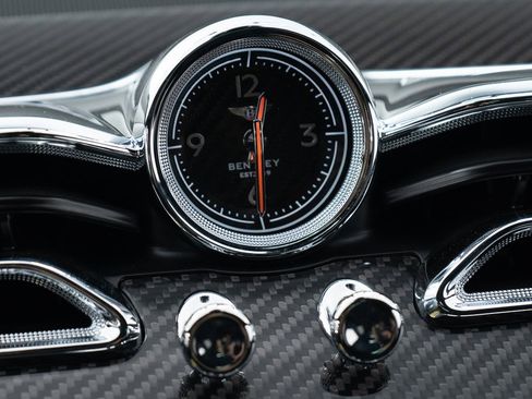 Certified 2025 Bentley Bentayga image 41