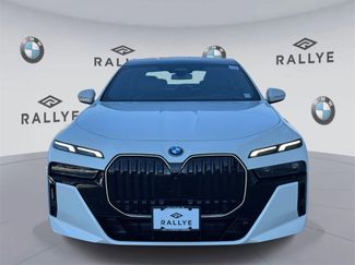 Certified 2025 BMW 750e xDrive w/ Premium Package video 2