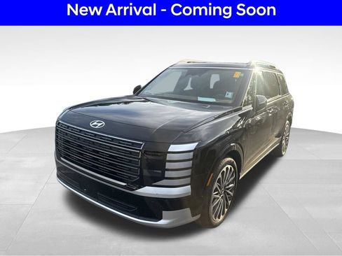 Certified 2026 Hyundai Palisade Calligraphy FWD image 2