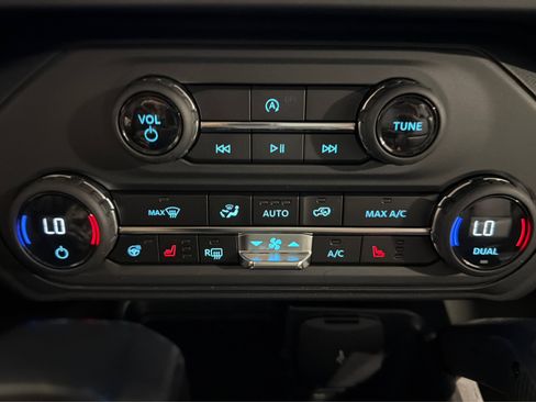 Used 2025 Ford Bronco Badlands AWD/4WD image 33