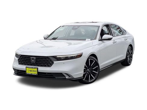 Used 2024 Honda Accord Touring image 1