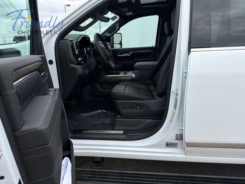 New 2026 Chevrolet Silverado 3500 High Country w/ High Country Premium Package AWD/4WD image 11