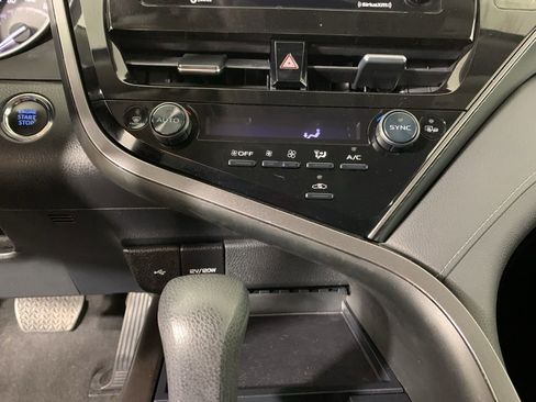 Used 2023 Toyota Camry LE w/ Convenience Package image 25