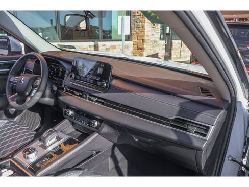 Used 2023 Mitsubishi Outlander SEL 40th Anniversary image 14