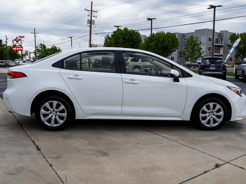 Used 2024 Toyota Corolla LE FWD image 9