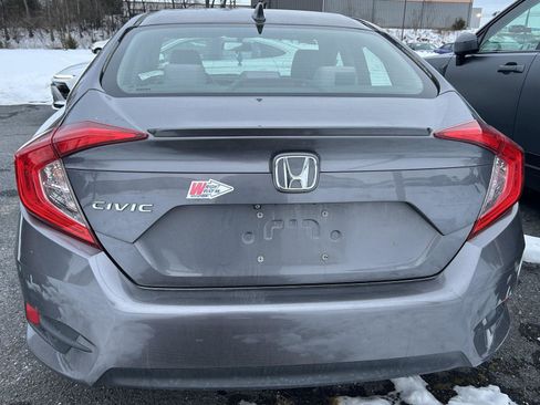 Used 2017 Honda Civic EX-T image 2