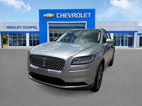 Used 2021 Lincoln Nautilus Reserve FWD image 2