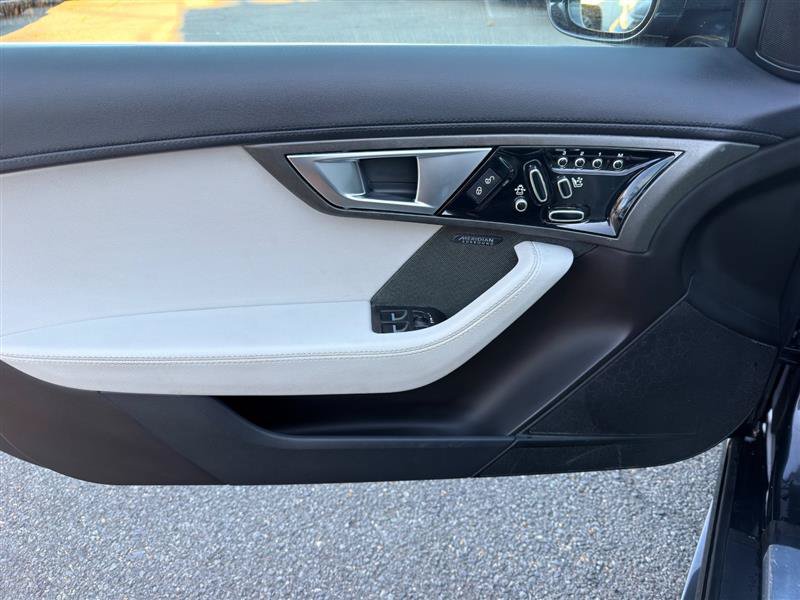 Used 2016 Jaguar F-TYPE S AWD/4WD image 8
