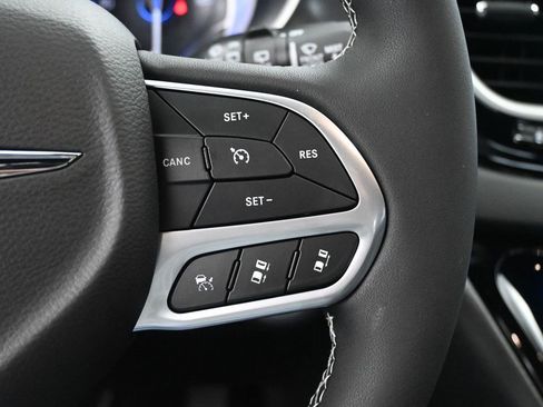 New 2026 Chrysler Voyager LX image 34