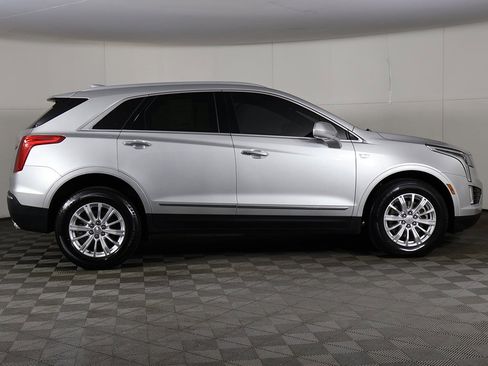 Used 2019 Cadillac XT5 AWD image 16