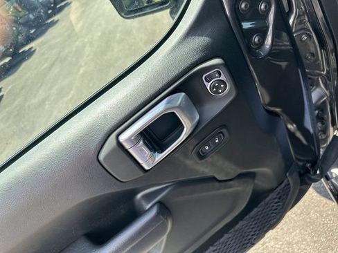 Used 2023 Jeep Wrangler Sport AWD/4WD image 17