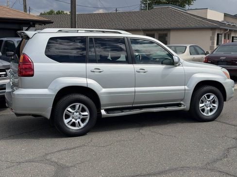 Used 2004 Lexus GX 470 w/ Preferred Accessory Pkg AWD/4WD image 22