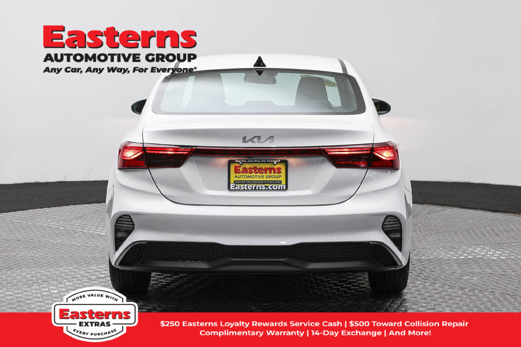 Used 2023 Kia Forte LXS FWD image 7