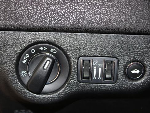 Used 2023 Chrysler 300 Touring AWD/4WD image 45