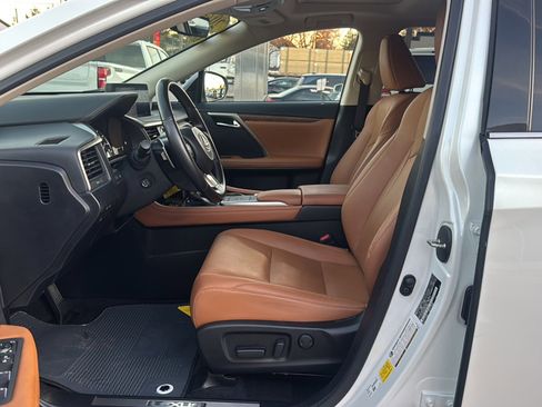 Used 2022 Lexus RX 350L Premium image 11