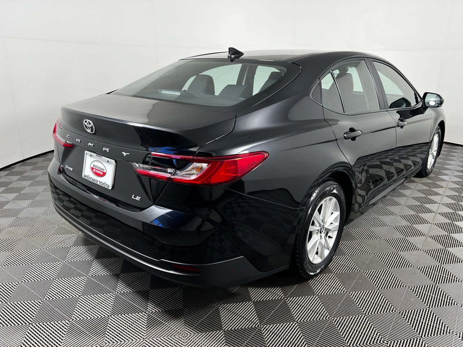 Certified 2025 Toyota Camry LE FWD image 5