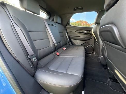 Used 2024 Chevrolet TrailBlazer RS image 34