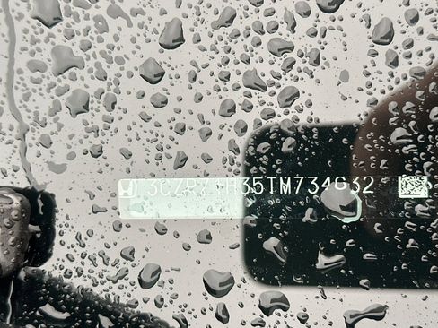 Used 2026 Honda HR-V LX image 2