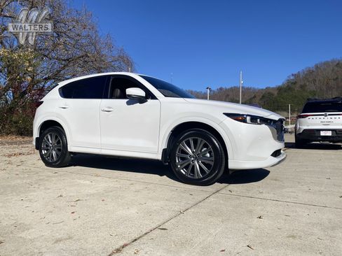 New 2025 MAZDA CX-5 Signature image 1