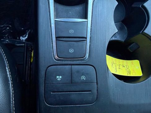 Used 2020 Ford Escape SEL image 12