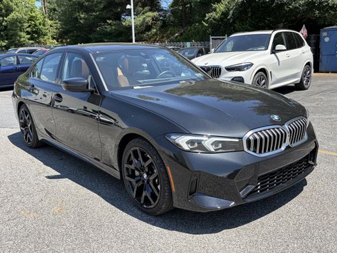 Used 2026 BMW 330i xDrive Sedan w/ M Sport Package AWD/4WD image 3