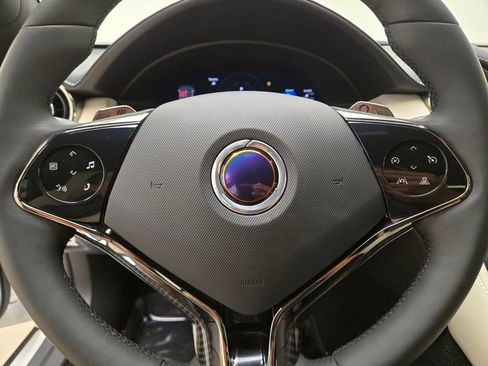 New 2025 Karma Revero Luxury image 32
