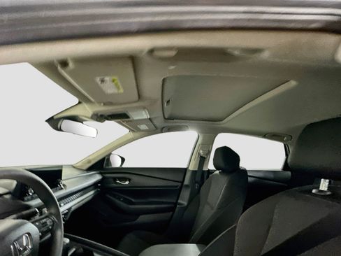 Used 2025 Honda Accord SE image 25