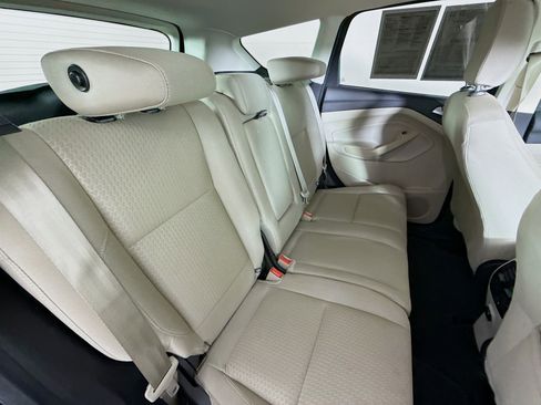 Used 2018 Ford Escape SE w/ Ford Safe & Smart Package image 34