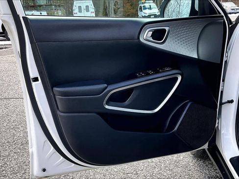 Used 2019 Kia Forte LXS image 22