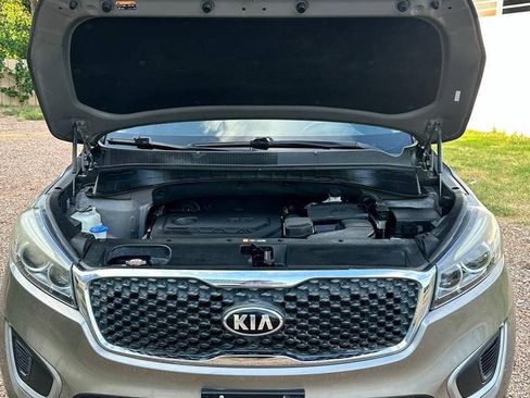 Used 2016 Kia Sorento L FWD image 40