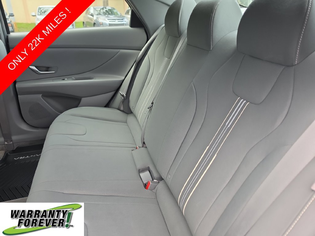 Used 2024 Hyundai Elantra SEL FWD image 12