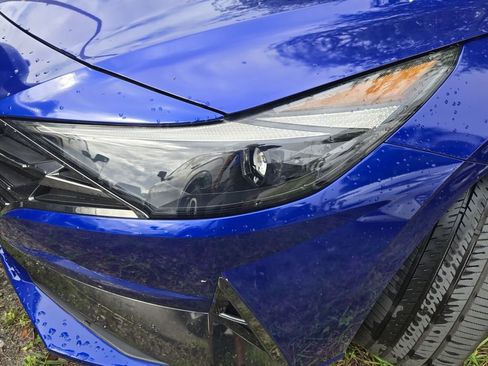 Used 2023 Hyundai Elantra Limited w/ Cargo Package image 11