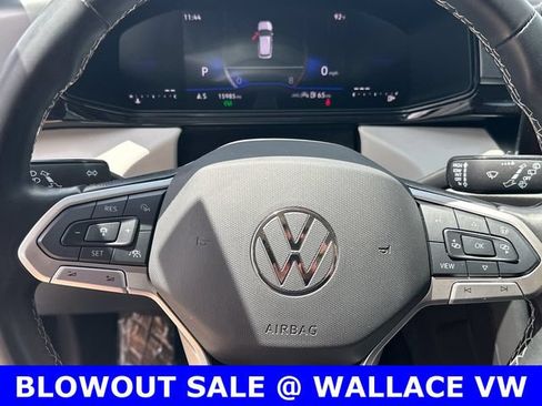 Certified 2025 Volkswagen Taos S FWD image 15