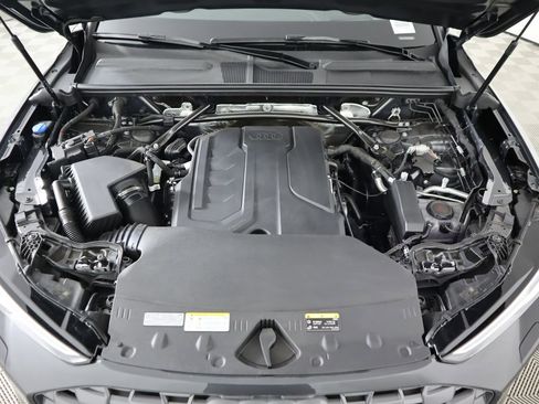 Used 2025 Audi Q5 2.0T Premium Plus w/ Premium Plus image 32