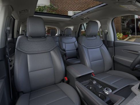 New 2026 Ford Explorer Active AWD/4WD image 10