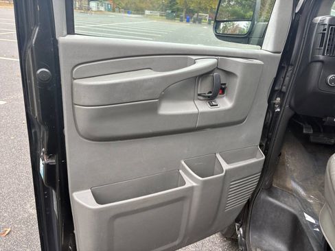 Used 2011 Chevrolet Express 3500 LT w/ LT Preferred Equipment Group image 13