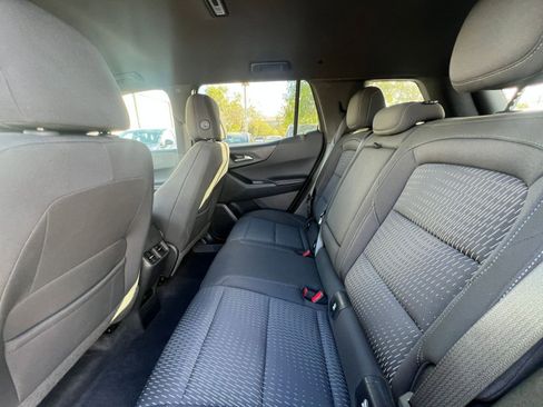 Used 2025 Chevrolet Equinox LT image 25