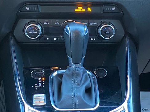 Used 2018 MAZDA CX-9 Touring w/ Touring Premium Package image 11