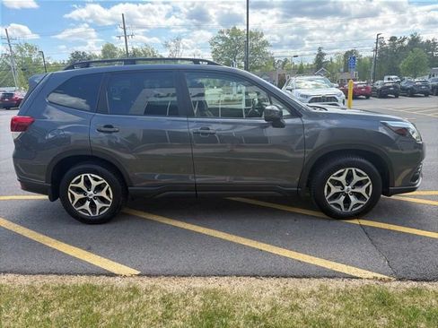 Used 2023 Subaru Forester Premium AWD/4WD image 4