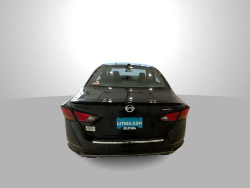 Used 2022 Nissan Altima 2.5 SR w/ Midnight Edition Package image 7