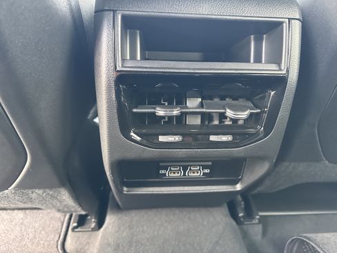 Certified 2024 Jeep Grand Cherokee Laredo w/ Trailer Tow Package image 10