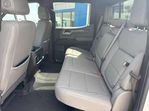 Used 2024 Chevrolet Silverado 1500 LTZ AWD/4WD image 32