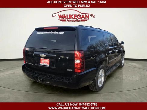 Used 2009 Chevrolet Suburban LTZ image 4