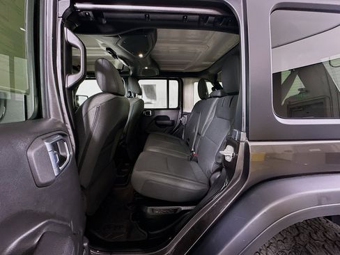 Used 2024 Jeep Wrangler Unlimited AWD/4WD image 28
