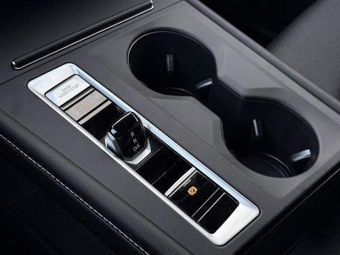 New 2026 Volkswagen Atlas SE image 16