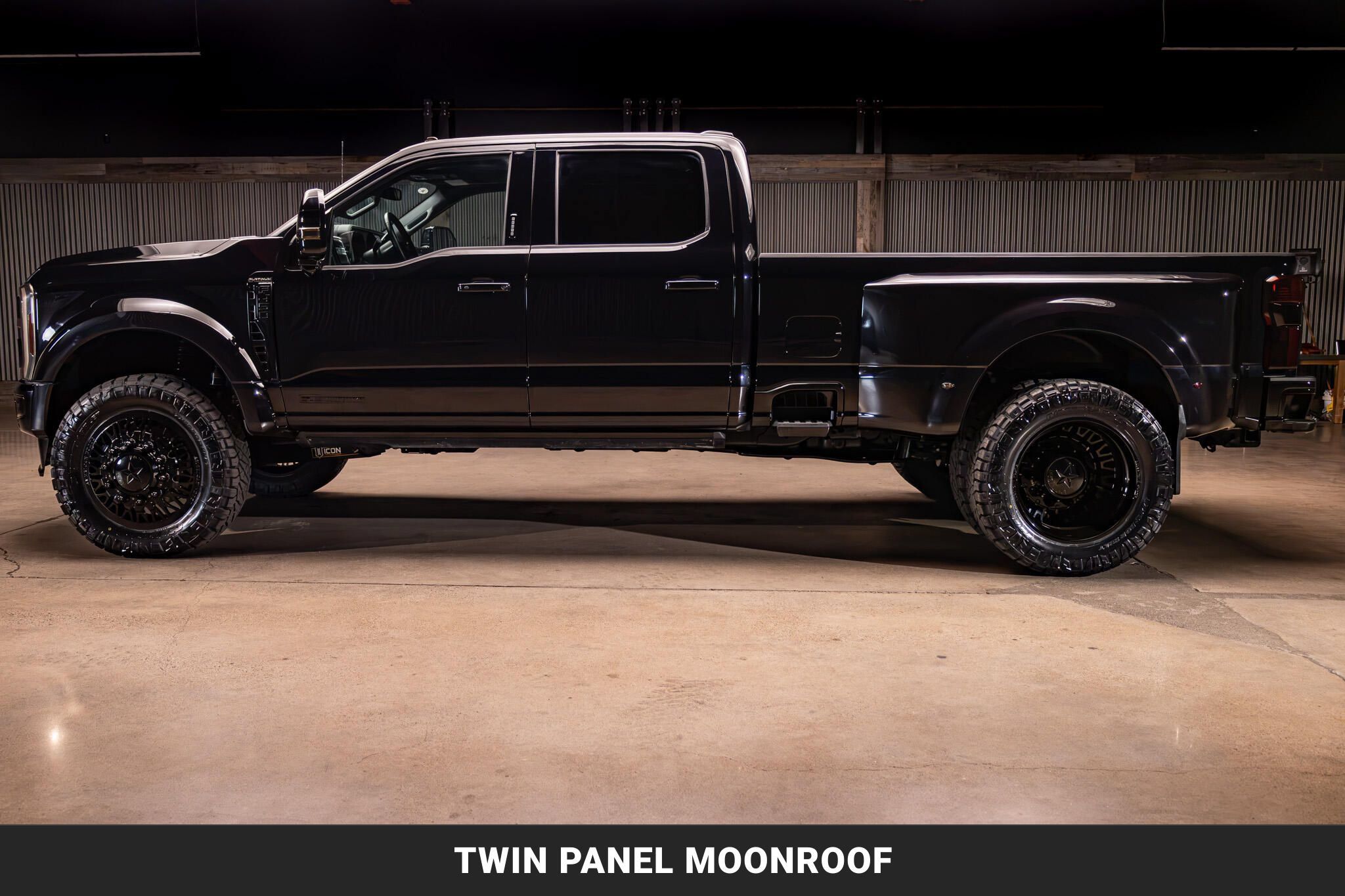 Used 2026 Ford F450 Platinum w/ FX4 Off-Road Package AWD/4WD image 6