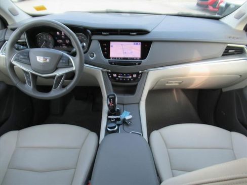 Used 2023 Cadillac XT5 Premium Luxury w/ Technology Package image 13